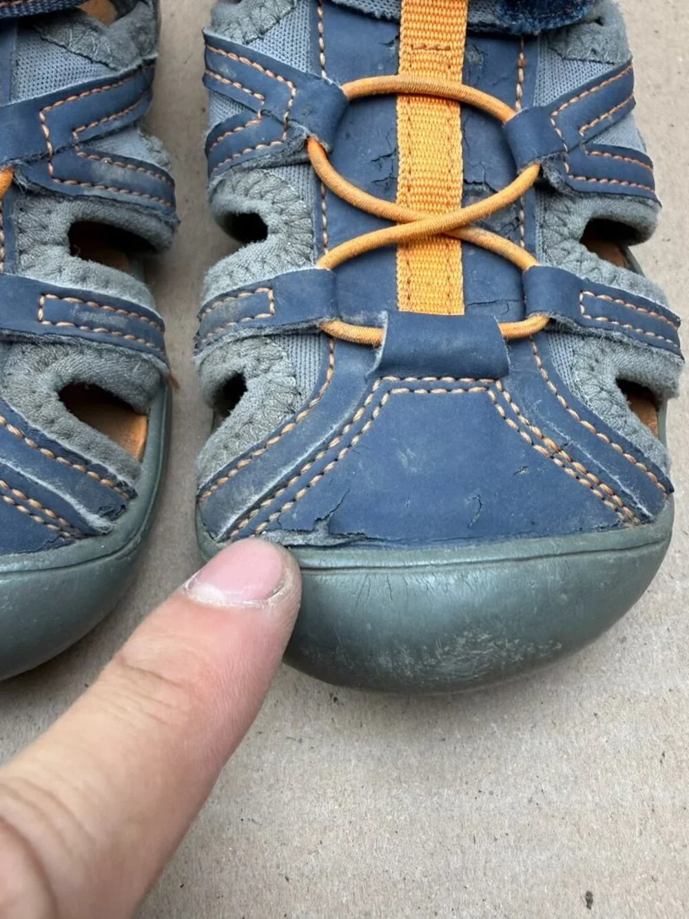unisex kids Water Sandals Size 9 Blue Orange Closed Toe Summer Shoes WEAR DAMAGE